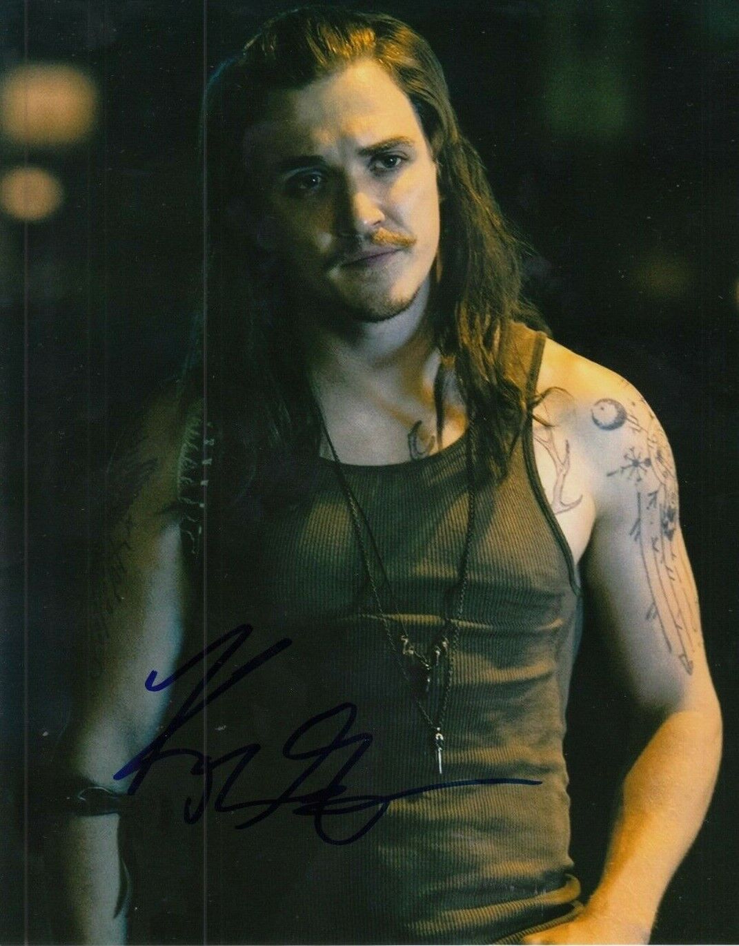 KYLE GALLNER signed (OUTSIDERS) TV SHOW 8X10 Photo Poster painting *Hasil Farrell* W/COA #1