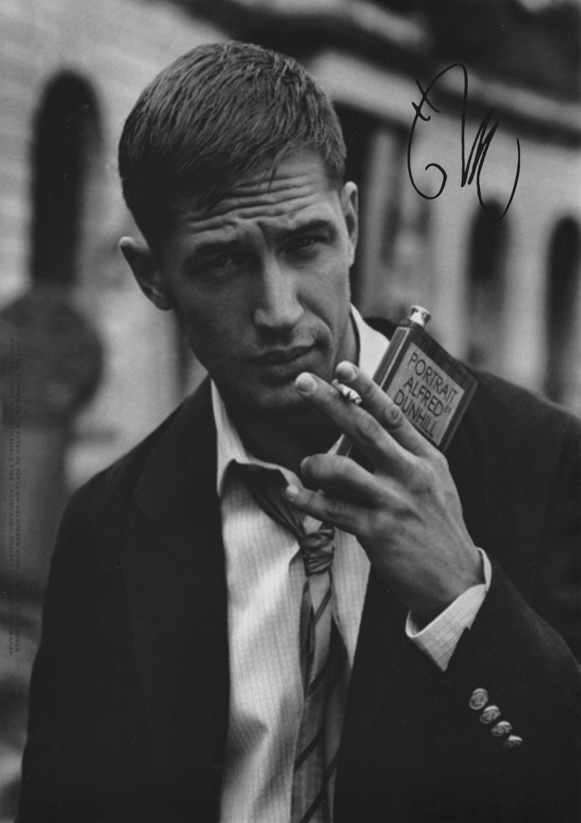 TOM HARDY AUTOGRAPH SIGNED PP Photo Poster painting POSTER