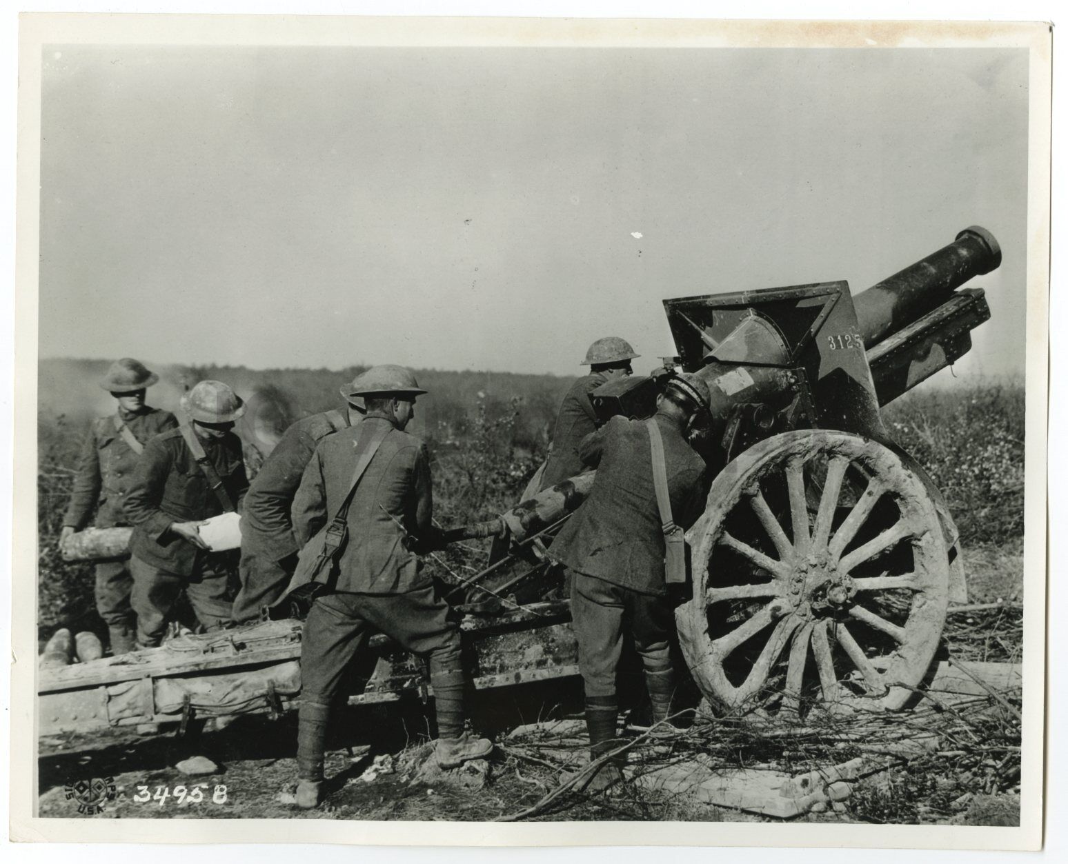 World War I - Vintage 8x10 Publication Photo Poster paintinggraph - American Artillery Crew