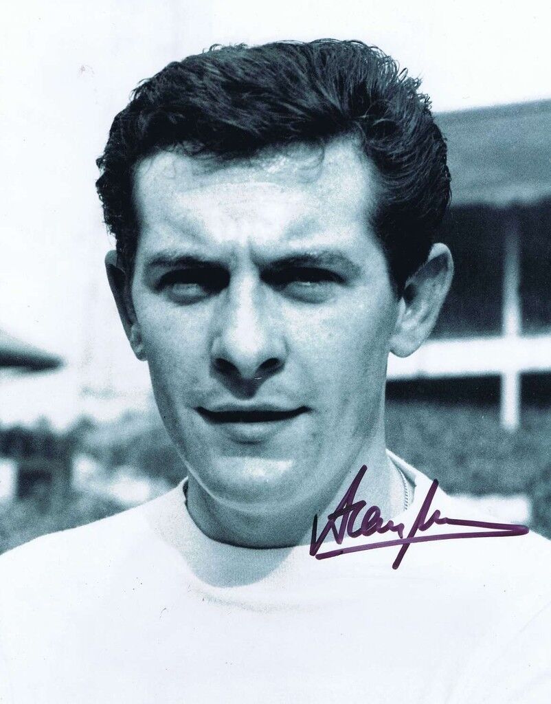 ALAN MULLERY - SPURS FOOTBALL LEGEND & CAPTAIN - SUPERB SIGNED B/W Photo Poster paintingGRAPH