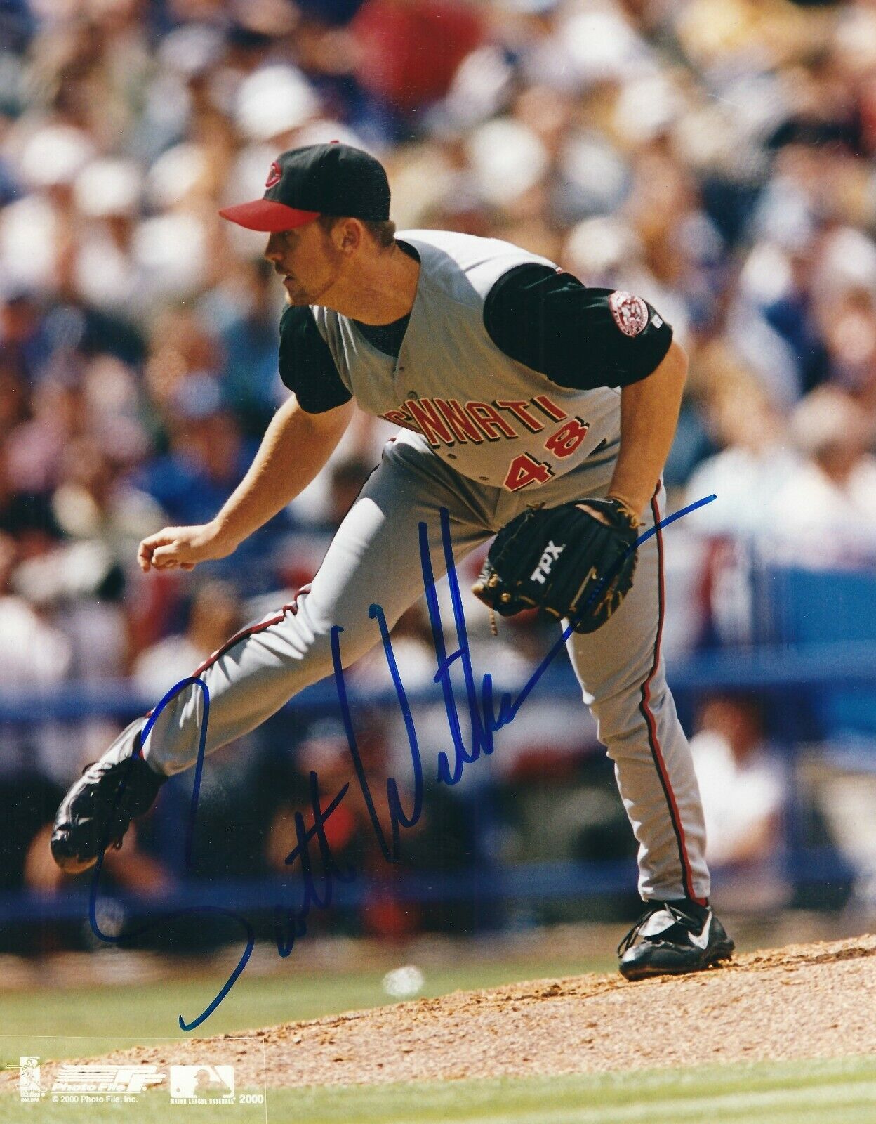 Autographed 8X10 SCOTT WILLIAMSON Cincinnati Reds Photo Poster painting - COA