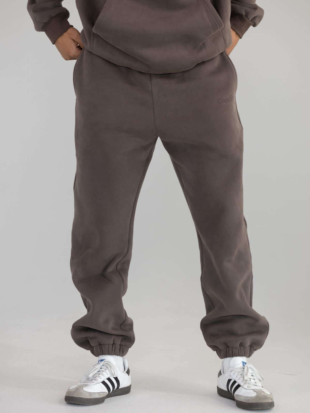 Comfrt&trade; Oversized Sweatpants &ndash; Mocha Brown
