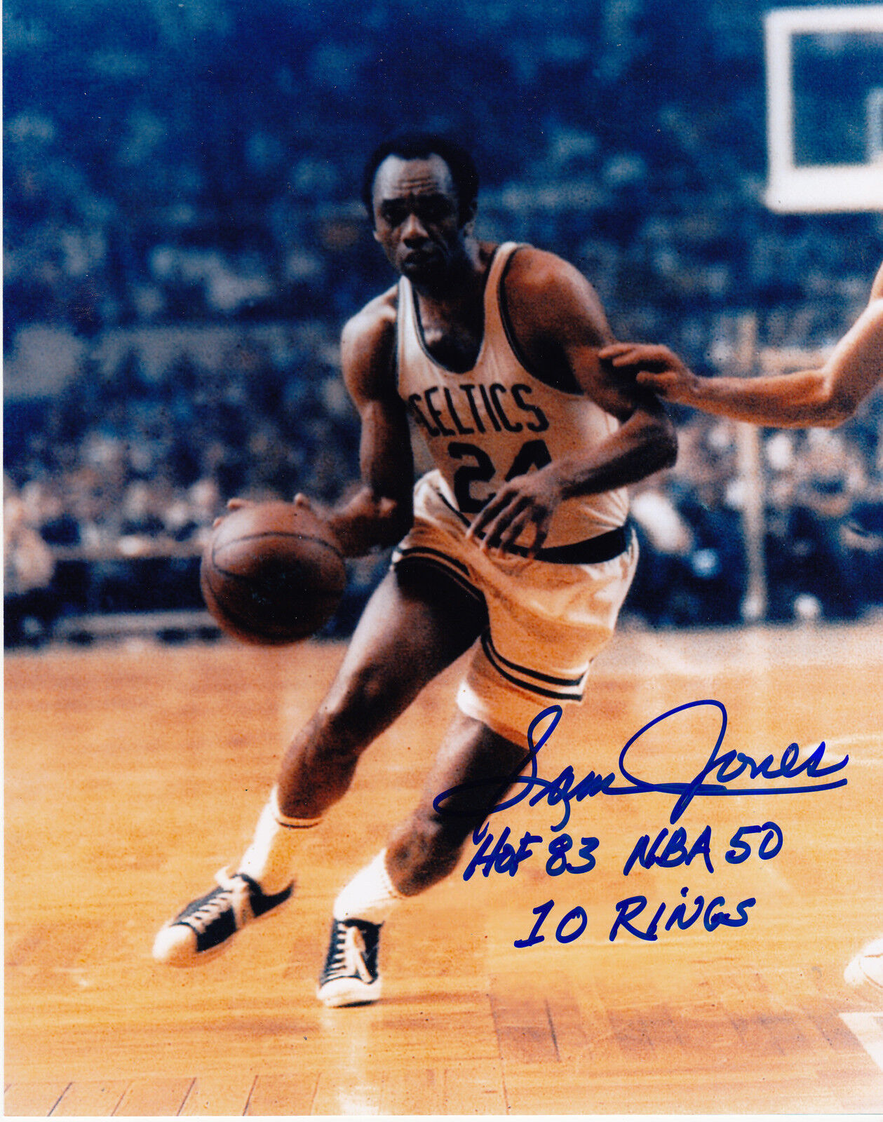 SAM JONES BOSTON CELTICS HOF 83 / NBA 50 / 10 RINGS ACTION SIGNED 8x10