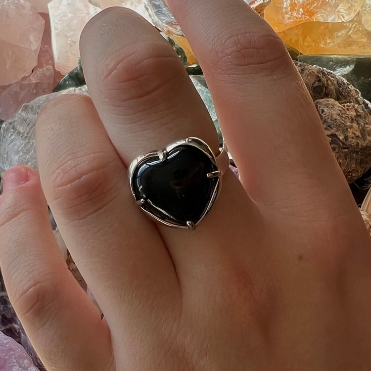 Natural Stone Crystal Heart Ring-Black Onyx