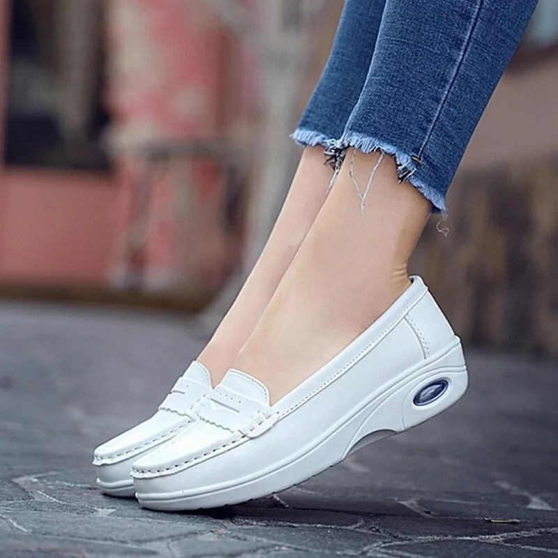 Qengg Spring Loafers Flats Women Ladies Solid White Air Cushion Nursing shoes Casual Shoes Slip-on Boat Deck shoesE981