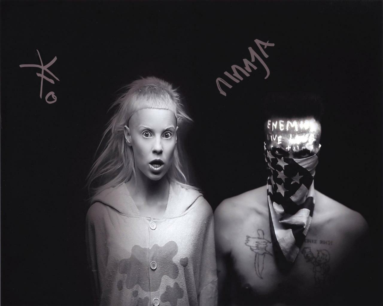 Die Antwoord SIGNED AUTOGRAPHED 10 X 8