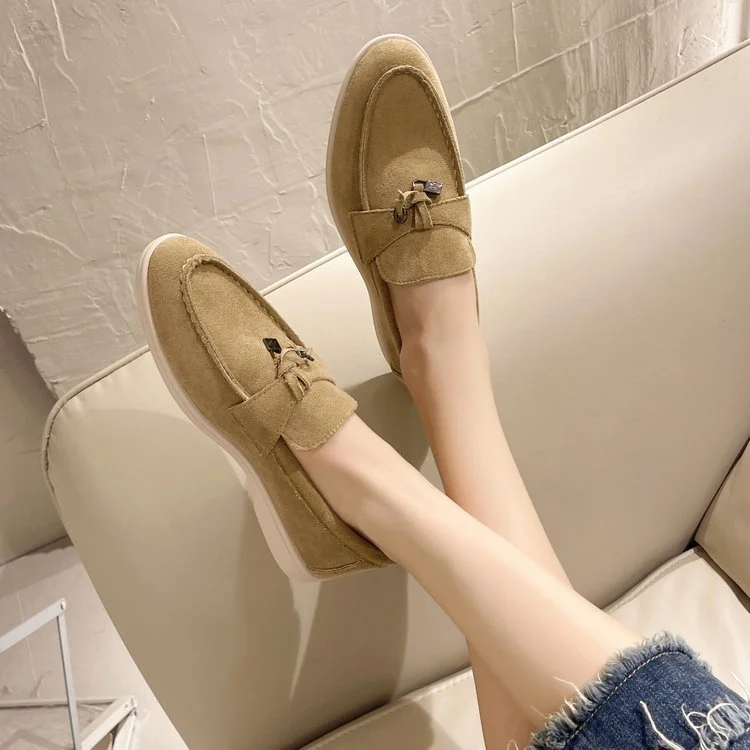 Yyvonne And Autumn 2025 New Lazy One Foot Flat Bottom Students British Style Retro Velvet Round Head Single Shoes Women
