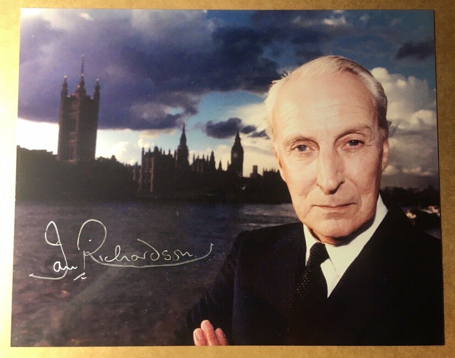 IAN RICHARDSON Genuine Authentic In-Person Signed 10x8 Photo Poster painting UACC RD#285 COA
