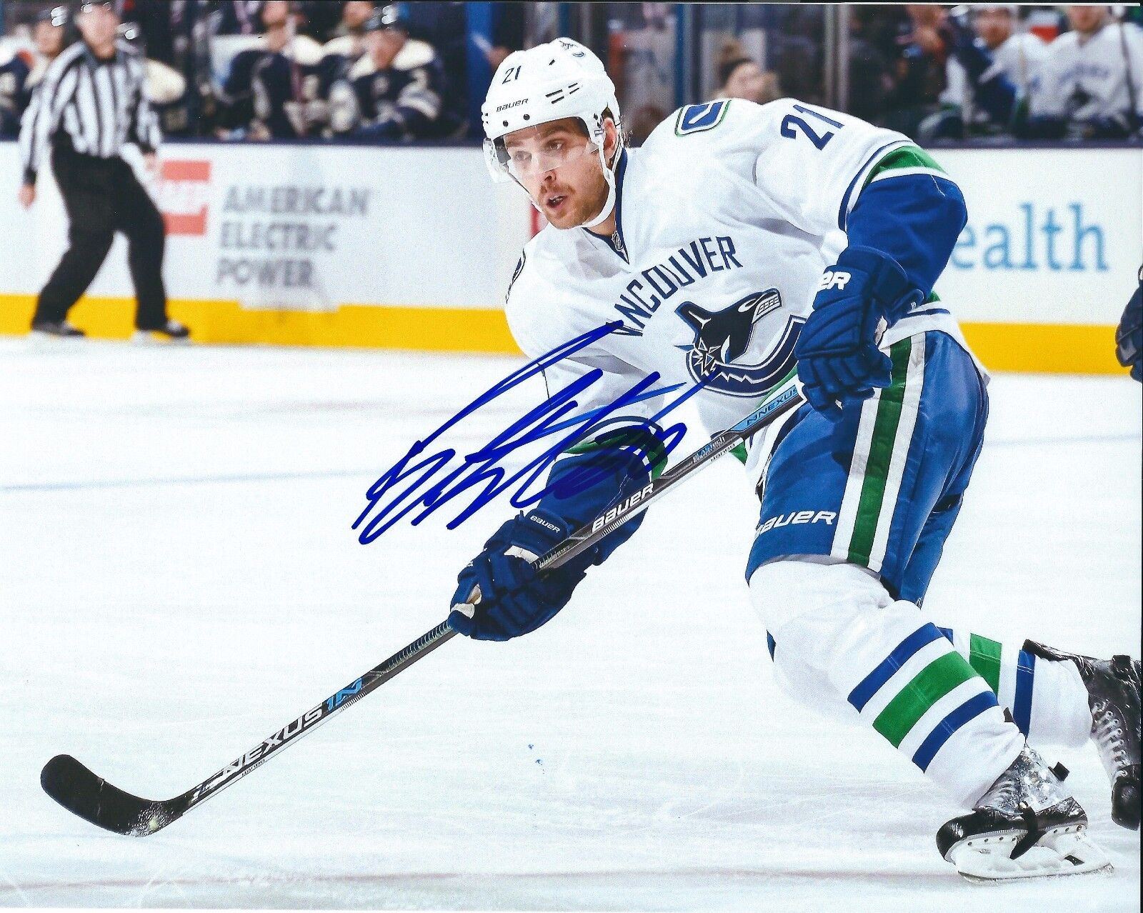 Signed 8x10 BRANDON SUTTER Vancouver Canucks Photo Poster painting - COA