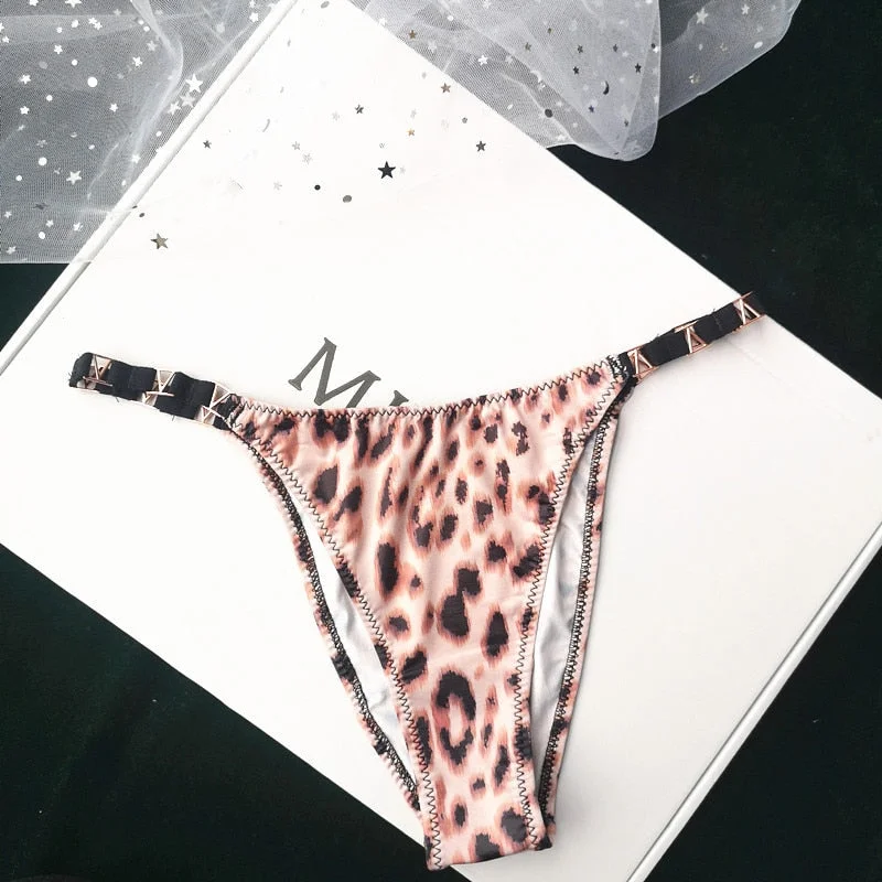 European Style Sexy Panties Women Diamond Solid Color Underpants Women's Leopard Thong Low Waist Sexy Underwear Seamless Briefs