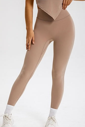 High Rise Ruched ⅞ Legging