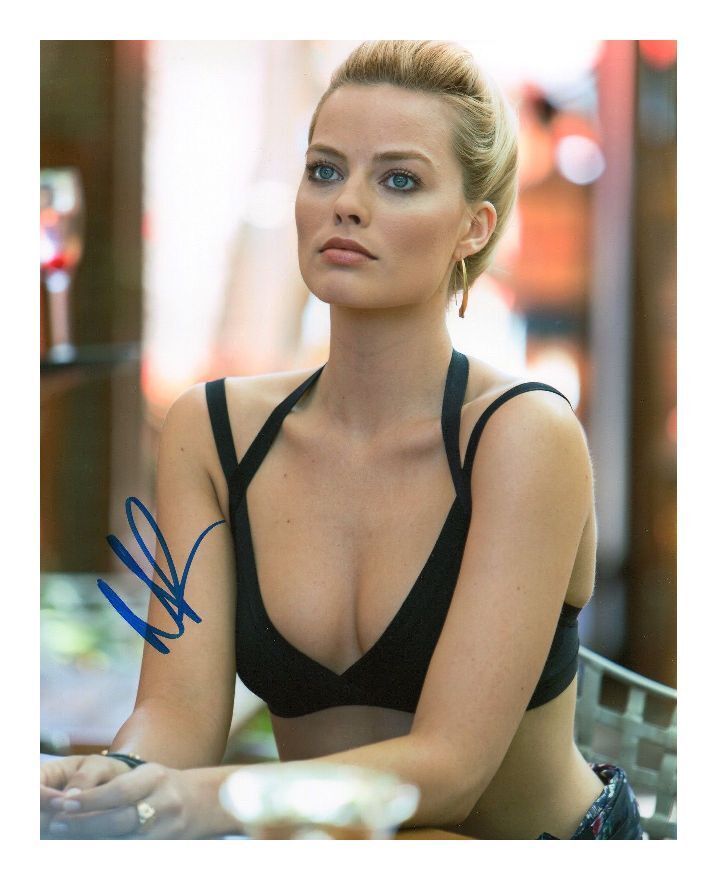 MARGOT ROBBIE AUTOGRAPHED SIGNED A4 PP POSTER Photo Poster painting PRINT 12