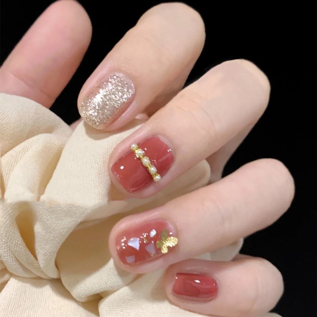24 Pcs Red Butterfly Wear Short Paragraph Fashion Manicure Patch False Nails Glitter Press On Fake Nail Tips Nail Art Decoration
