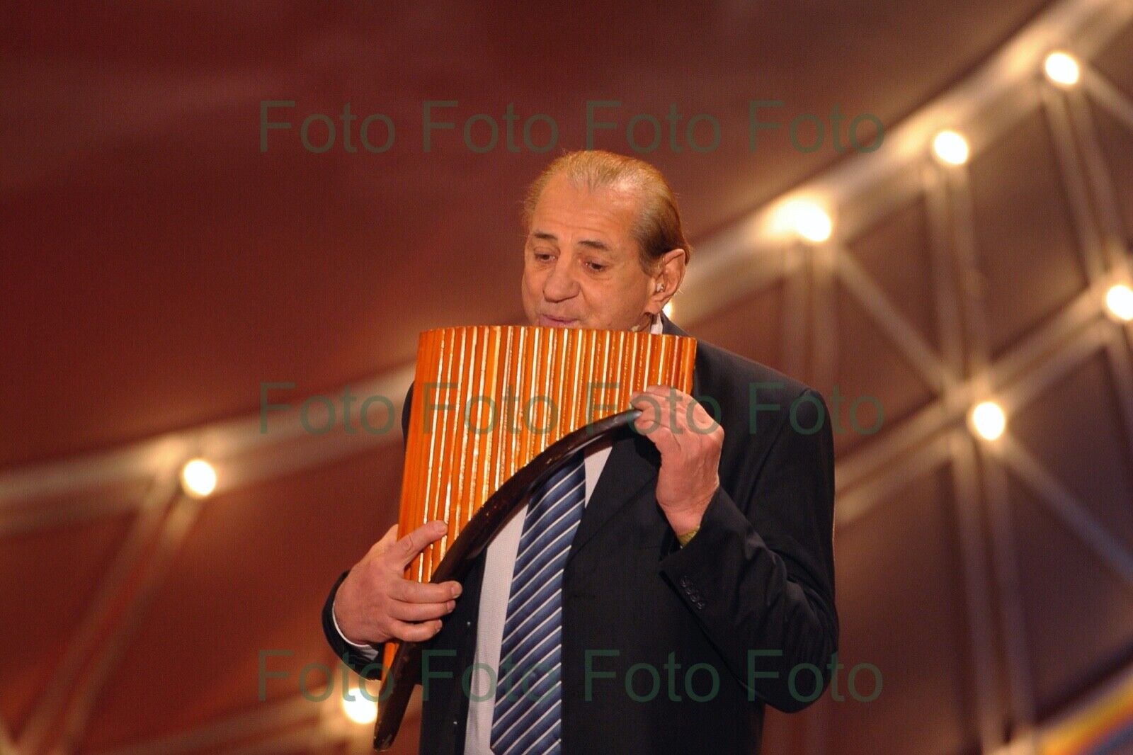 Gheorghe Zamfir Panfl?te Rum?nien Foto 20 x 30 cm ohne Autogramm (Be-1