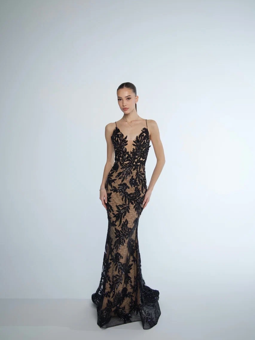 Lussooy Spaghetti-Straps Lace Sleeveless Mermaid Sequins Prom Dress with Applique