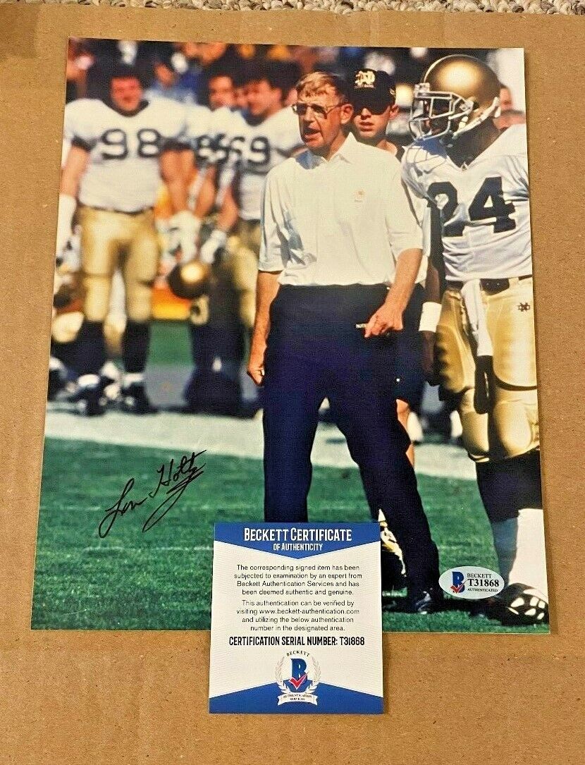 LOU HOLTZ SIGNED 8X10 NOTRE DAME FIGHTING IRISH Photo Poster painting BECKETT CERTIFIED