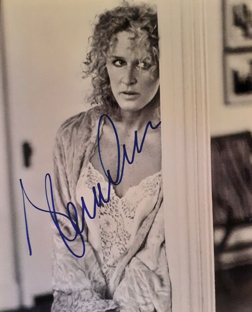 Glen Close signed 8x10