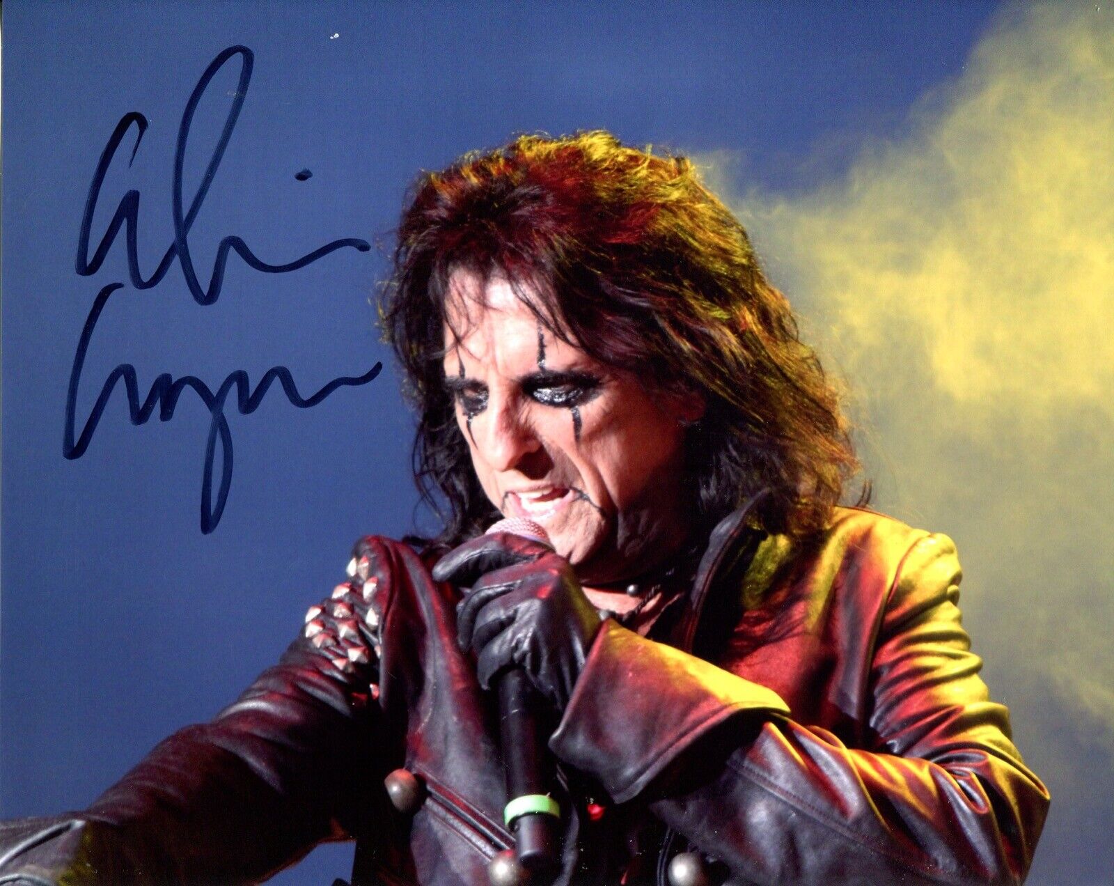 Rock star Alice Cooper signed 8x10 concert Photo Poster painting