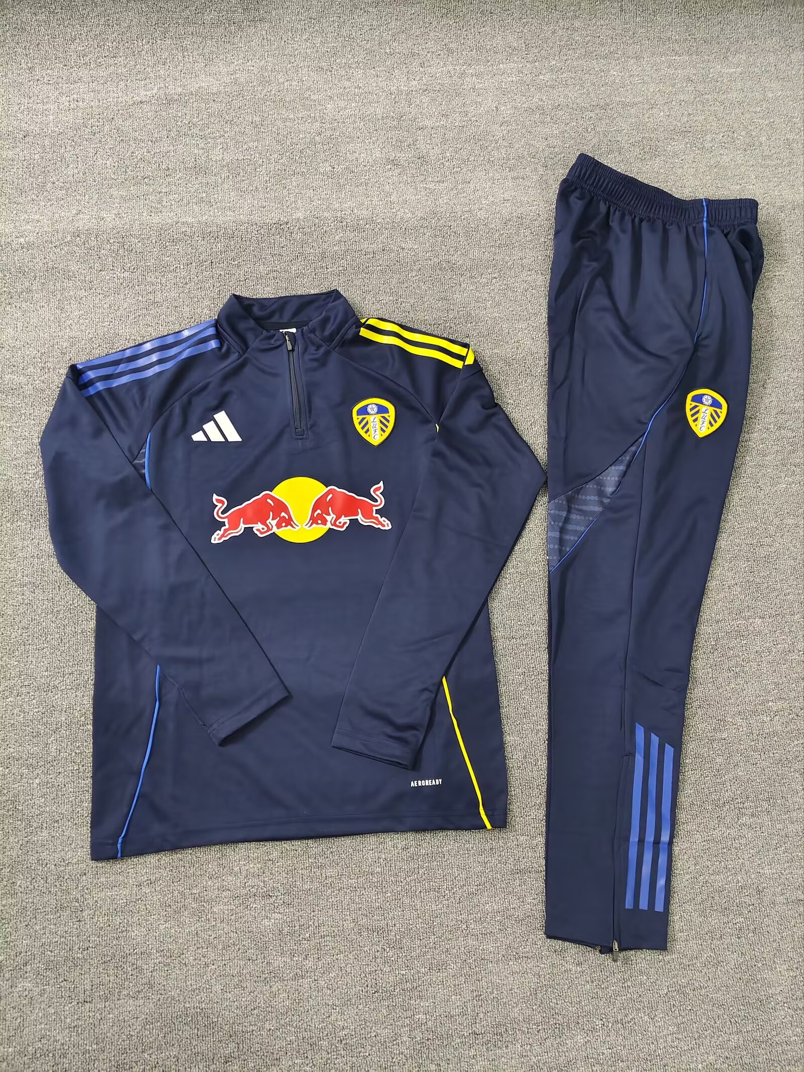 2025/2026 Leeds United Half-Pull Training Suit