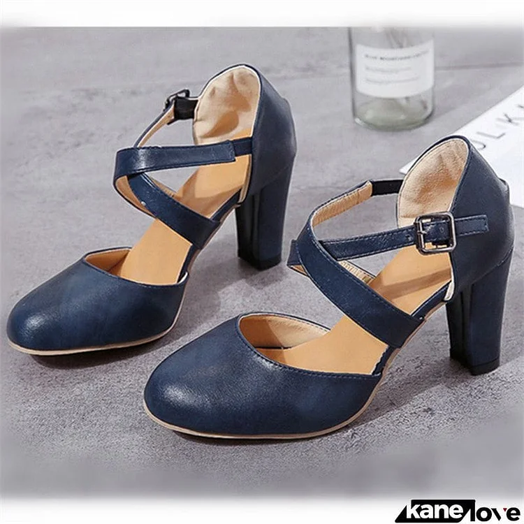 Female Stylish Delicate Round Toe Block Heel Buckle Pumps