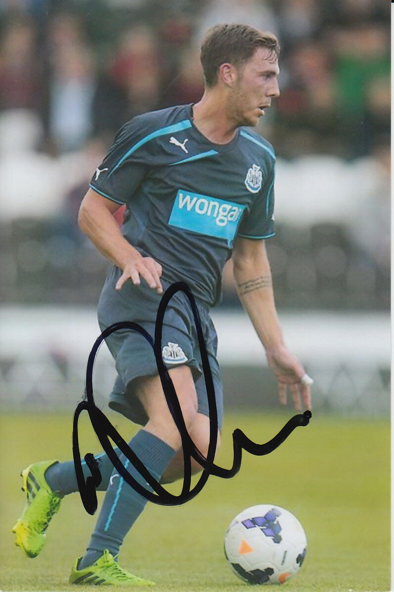 NEWCASTLE UNITED HAND SIGNED DAN GOSLING 6X4 Photo Poster painting.