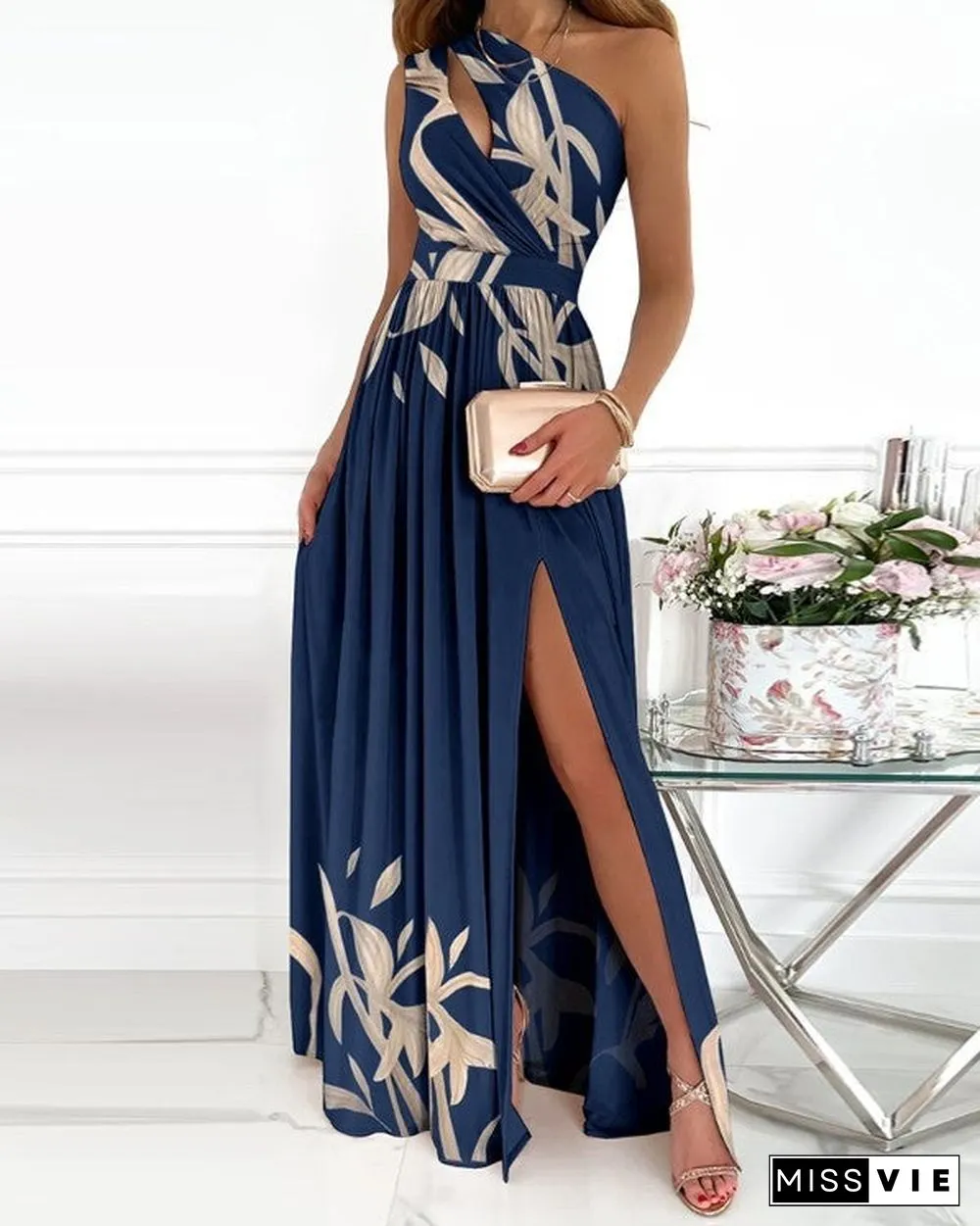 Women's Oblique Shoulder Hollow Temperament Commuter Dress Long Skirt