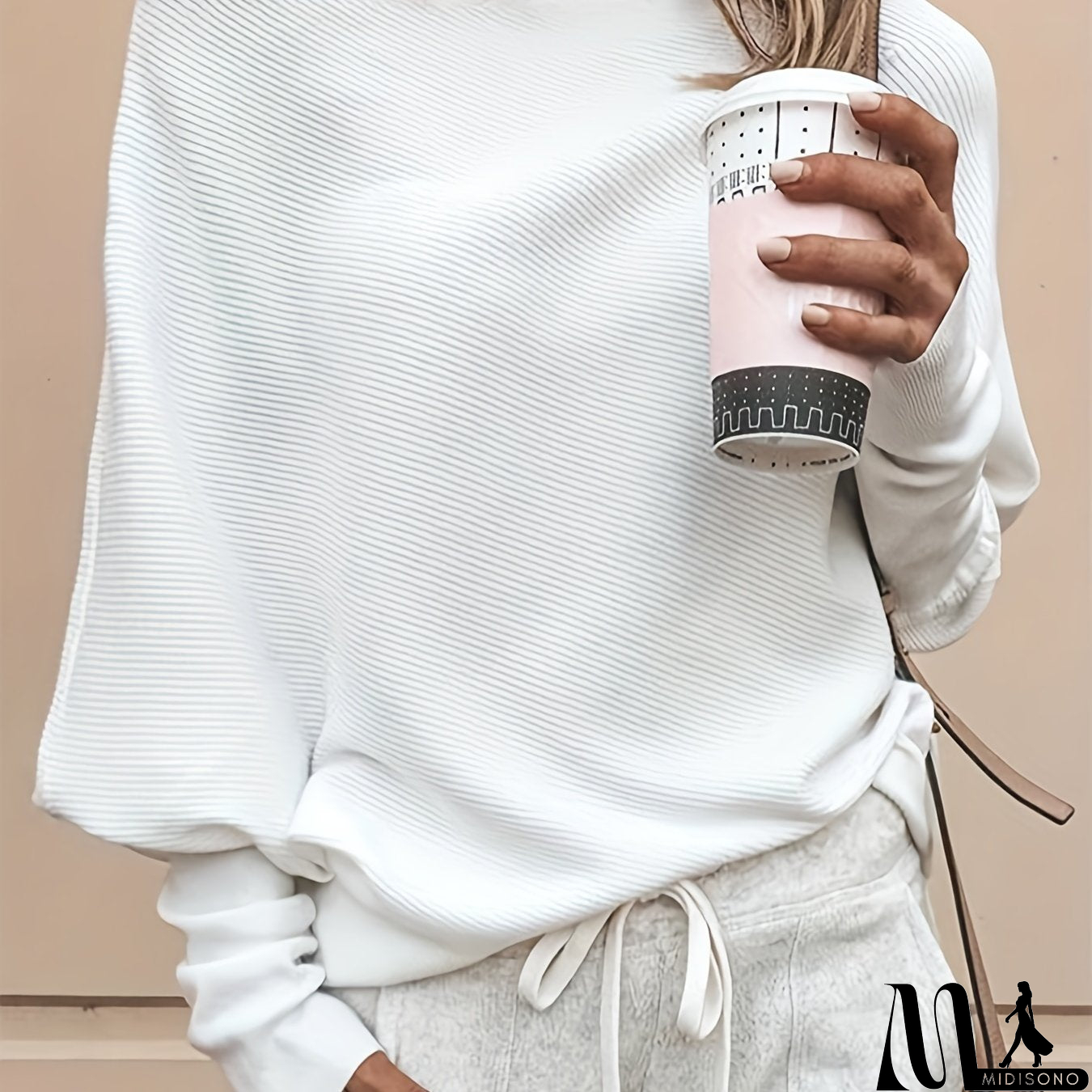 MidiSono - Trendy and Elegant Sweater