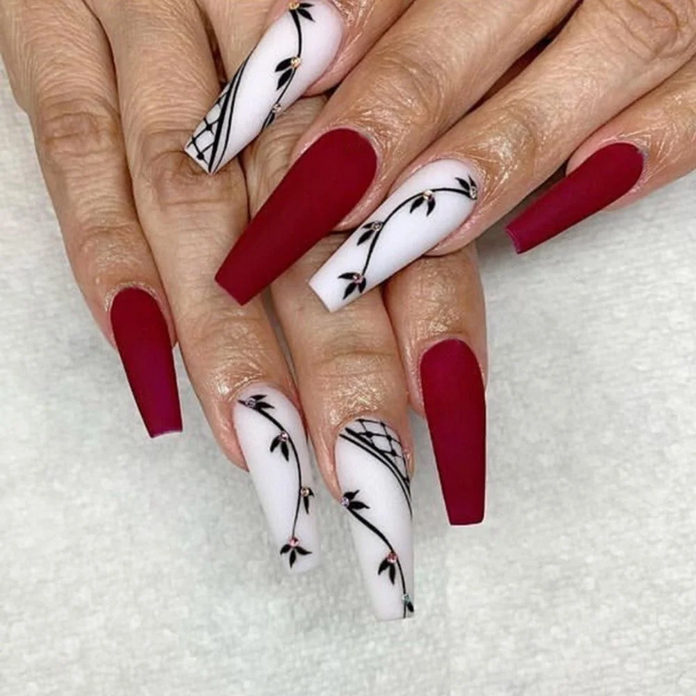 24Pcs Red And White False Nails With Grass Pattern French Ballerina Fake Nails Full Cover Nail Tips Press On Nails Coffin