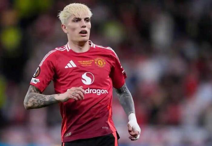 Chelsea Nears Deal for Man Utd Winger Garnacho, £50m Fee on the Cardsjersey|football shirt|football kit|football sportswear