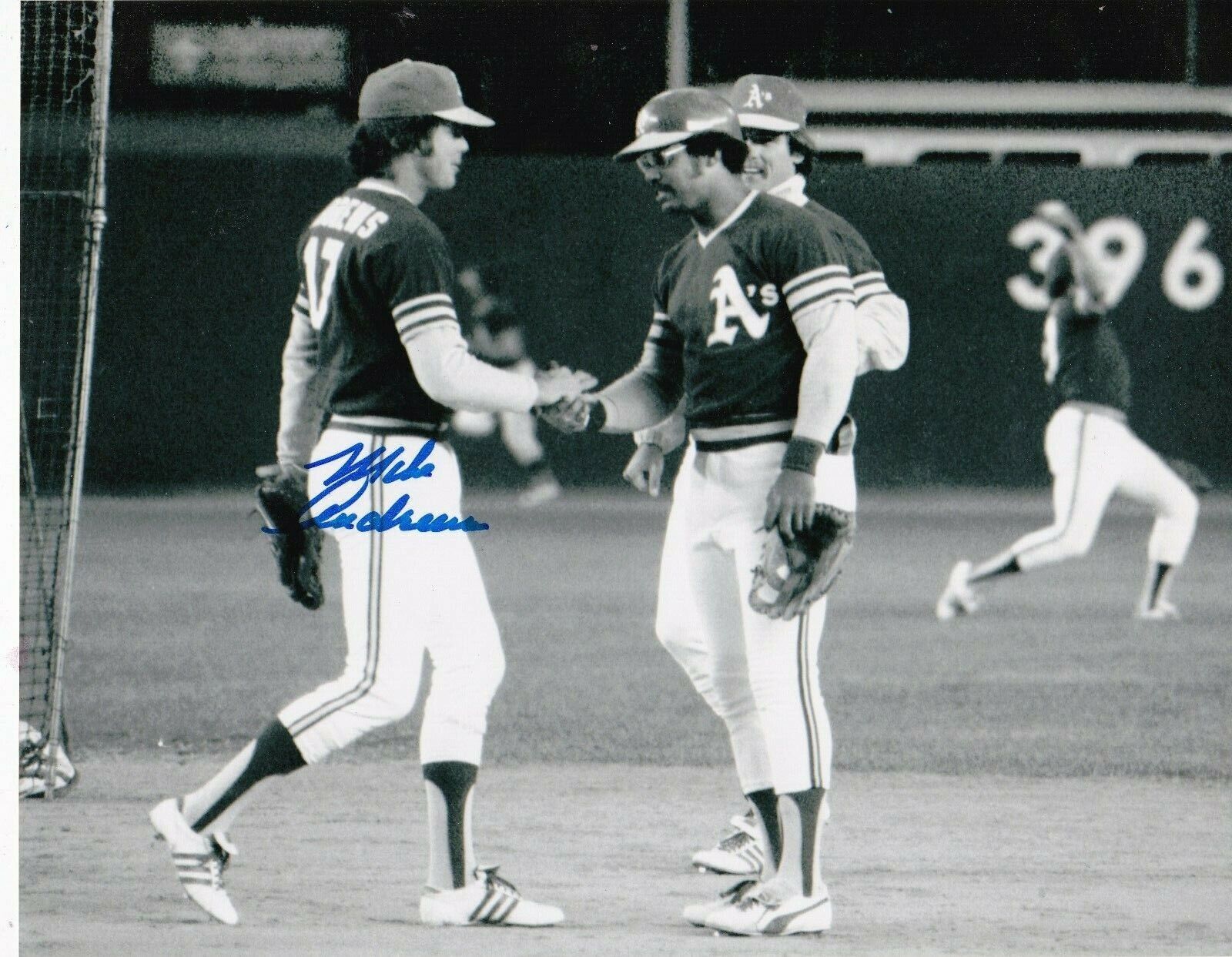 MIKE ANDREWS OAKLAND A'S W/ REGGIE JACKSON ACTION SIGNED 8x10