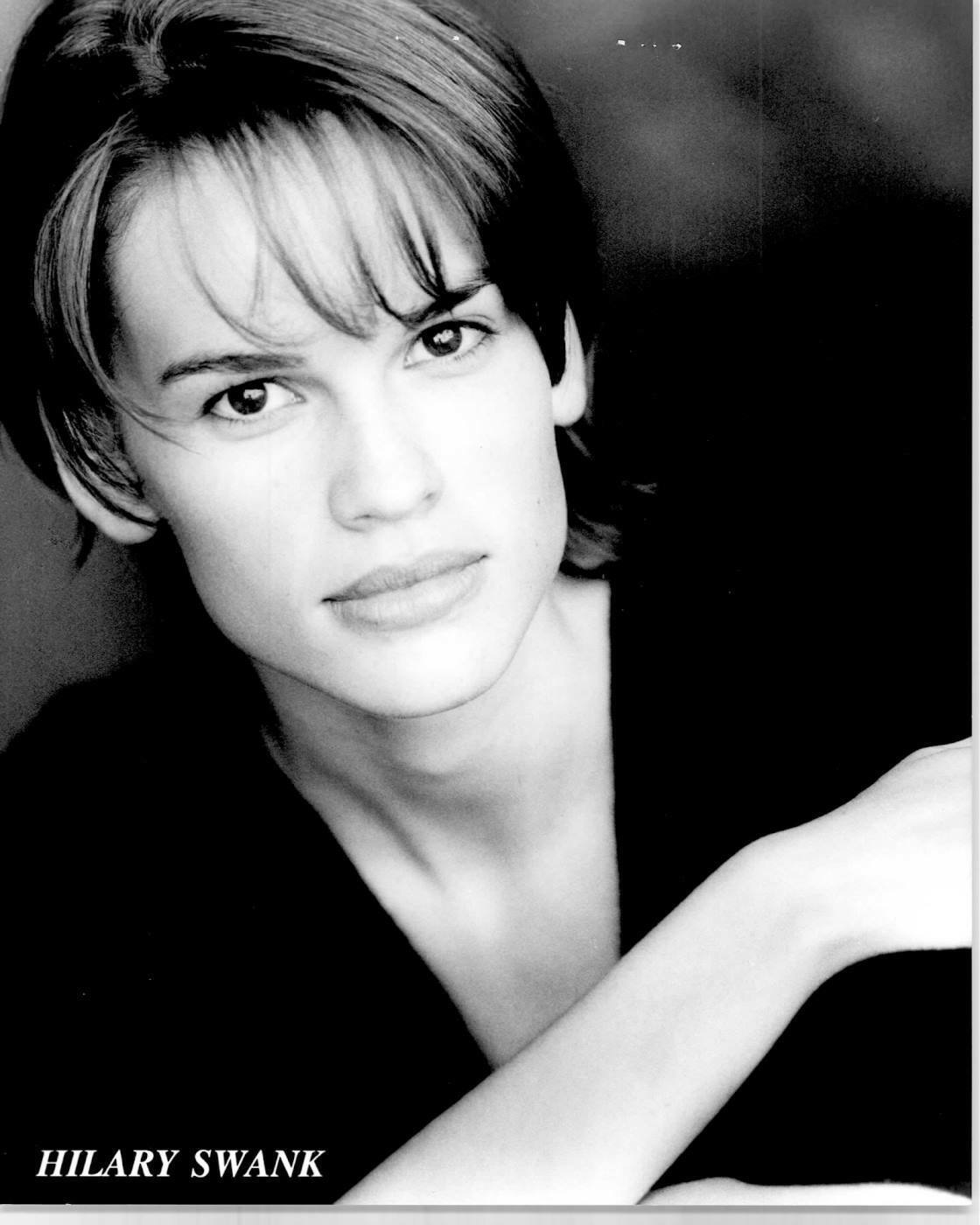 Hilary Swank - 8x10 Headshot Photo Poster painting - Million dollar Baby