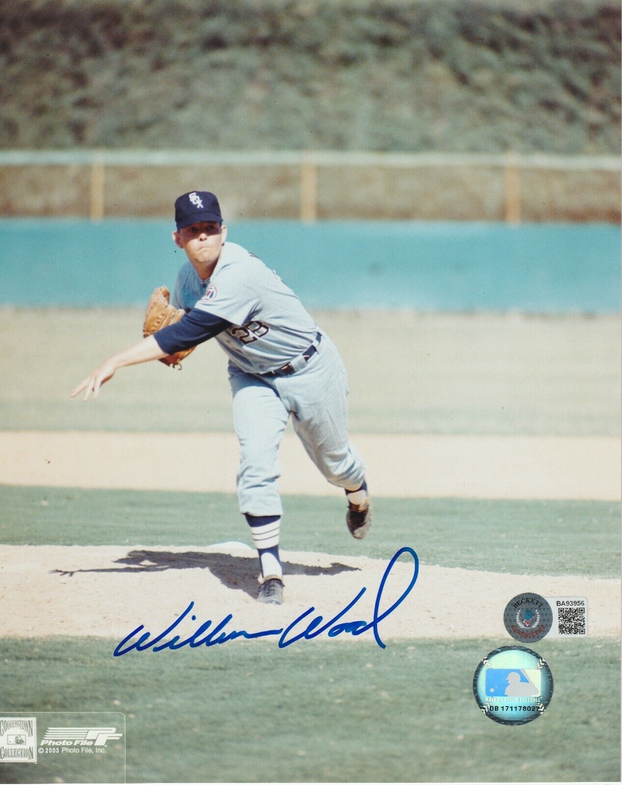 WILBUR WOOD Signed Chicago WHITE SOX 8x10 Photo Poster painting with Beckett COA (BAS)