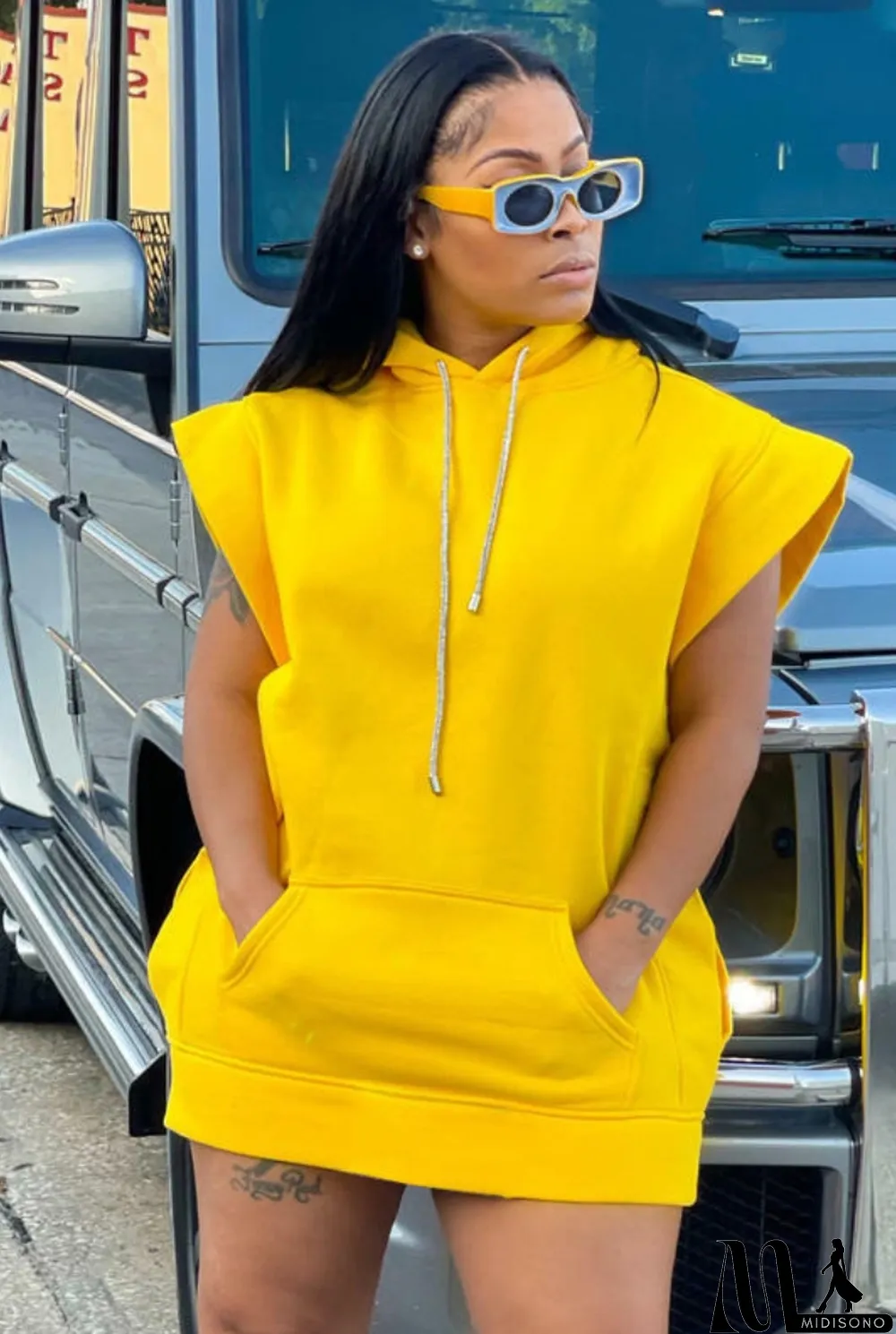MidiSono - Spring Yellow Pocketed Sleeveless Hoody Sweatshirt Dress