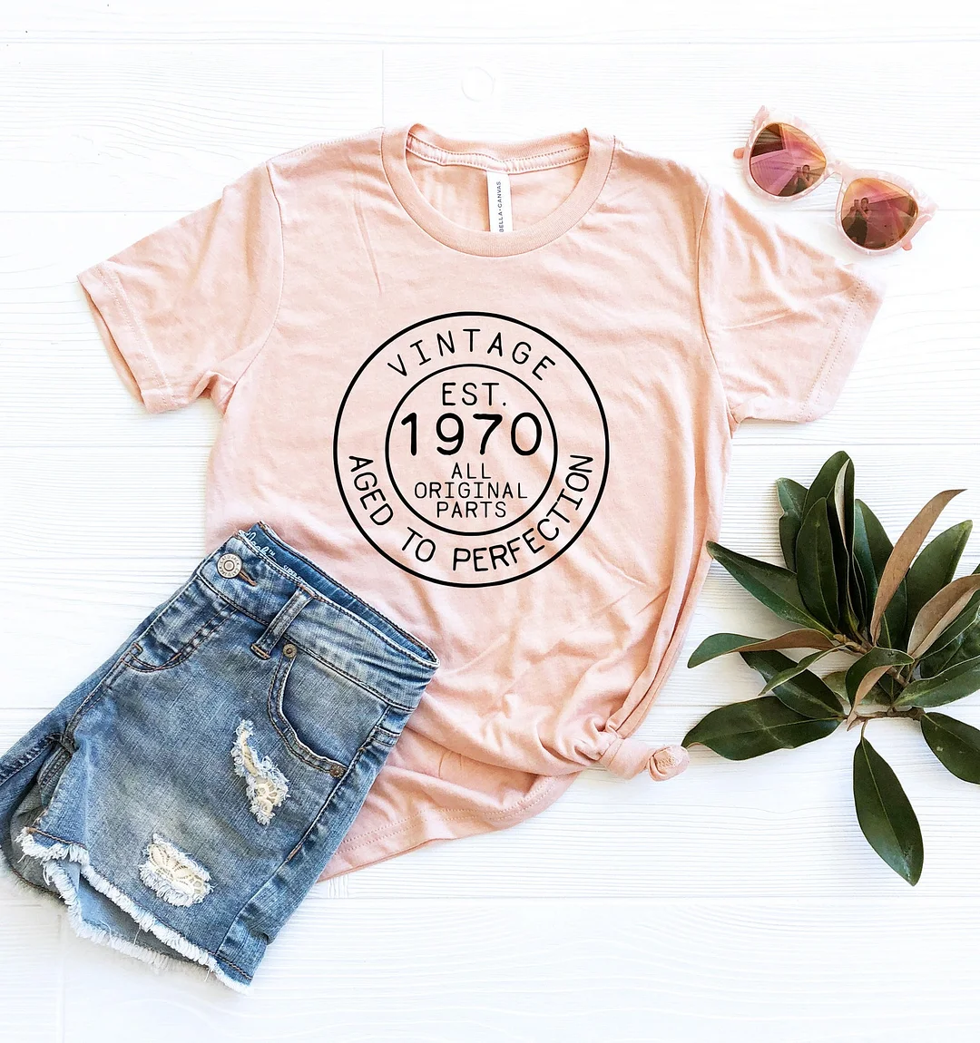 Women And Man Vintage 1970 Shirt 50Th Birthday Gift Retro Party T-Shirt Graphic Tee Top