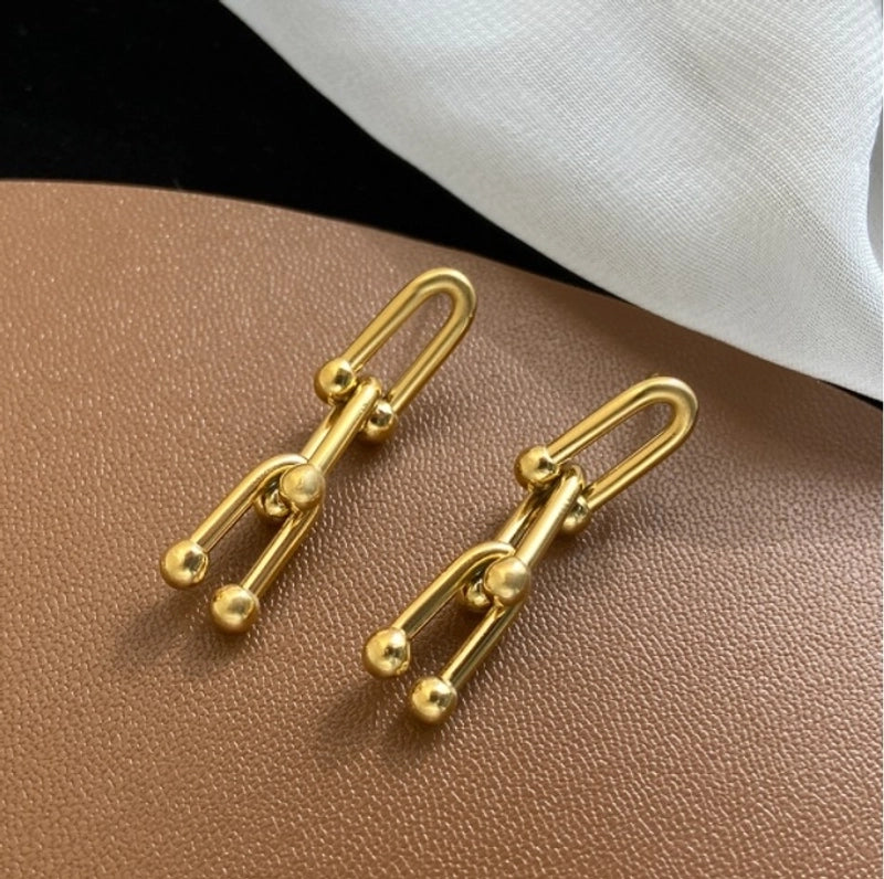 1 Pair Sweet Letter Heart Shape Flower Plating Titanium Steel Ear Studs