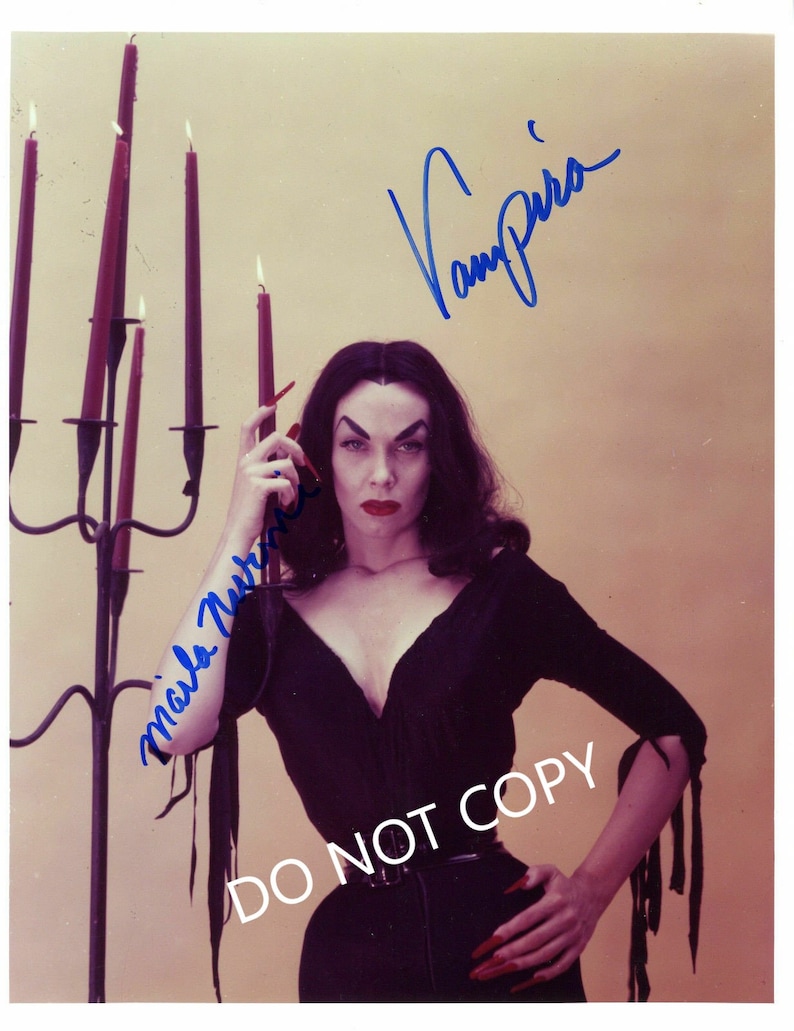 maila nurmi vampira 8 x10 20x25 cm Autographed Hand Signed Photo Poster painting