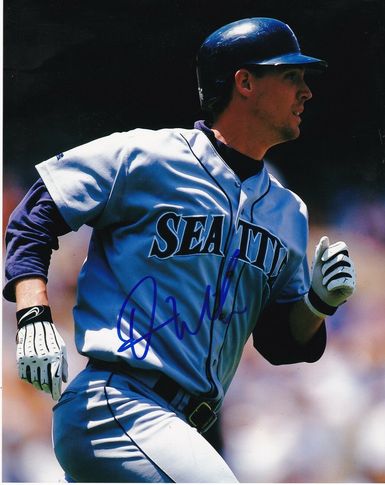 DAN WILSON SEATTLE MARINERS ACTION SIGNED 8x10