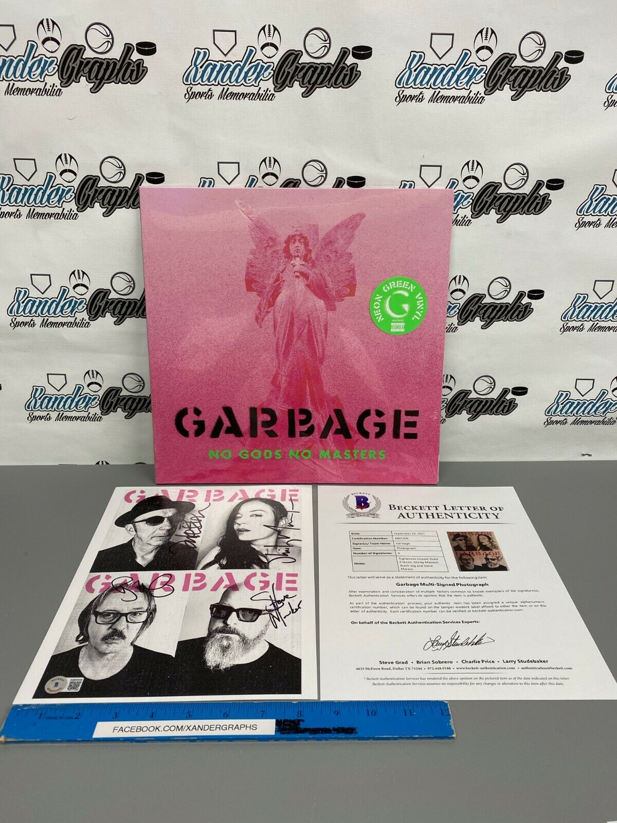 GARBAGE BAND SHIRLEY MANSON +3 SIGNED AUTOGRAPHED 8X10 Photo Poster painting-BECKETT BAS COA LOA