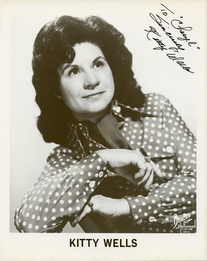 Country Star KITTY WELLS Signed Photo Poster painting