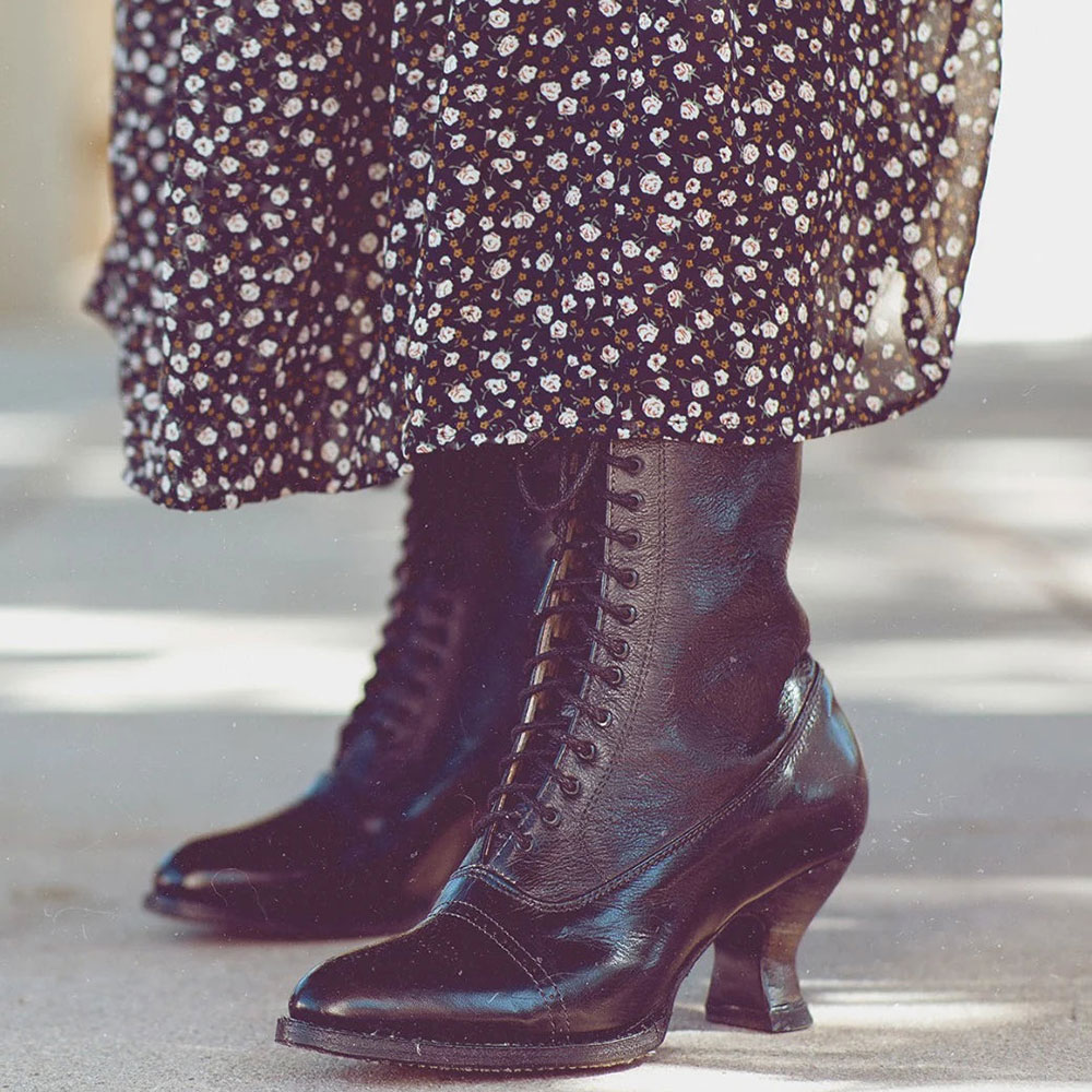 Vintage Lace-Up Almond Toe Spool Heel Mid Calf Boots in Black Nicepairs