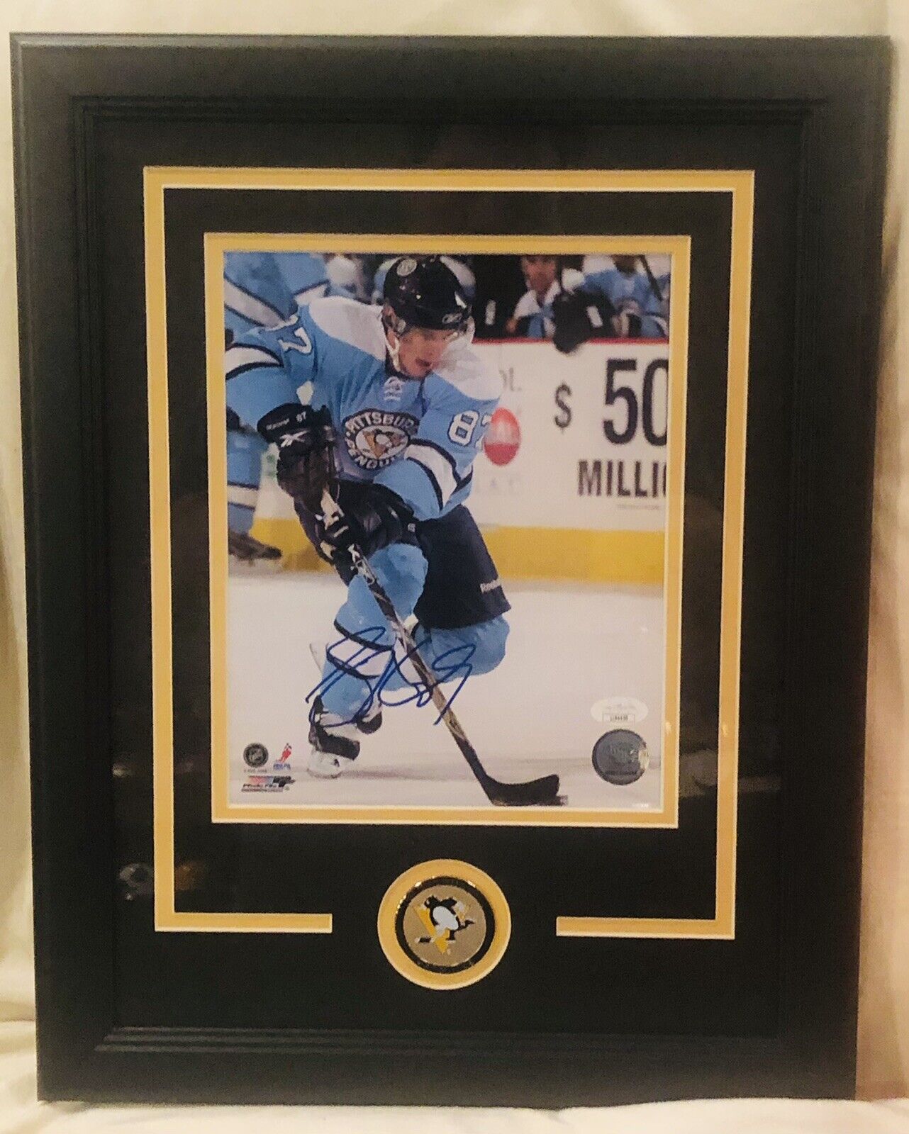 Sidney Crosby Framed Pittsburgh Penguins SIGNED 8X10 Photo Poster painting JSA Certificate