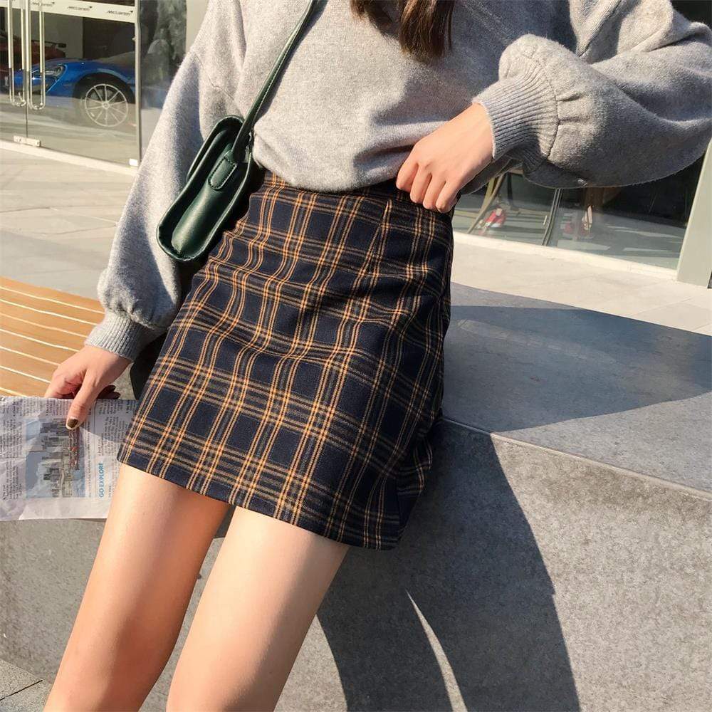 VINTAGE GIRL PLAID SKIRT