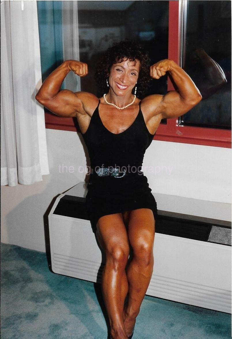 80's 90's FOUND Photo Poster painting Color MUSCLE GIRL Original EN Female Bodybuilder 112-4 V