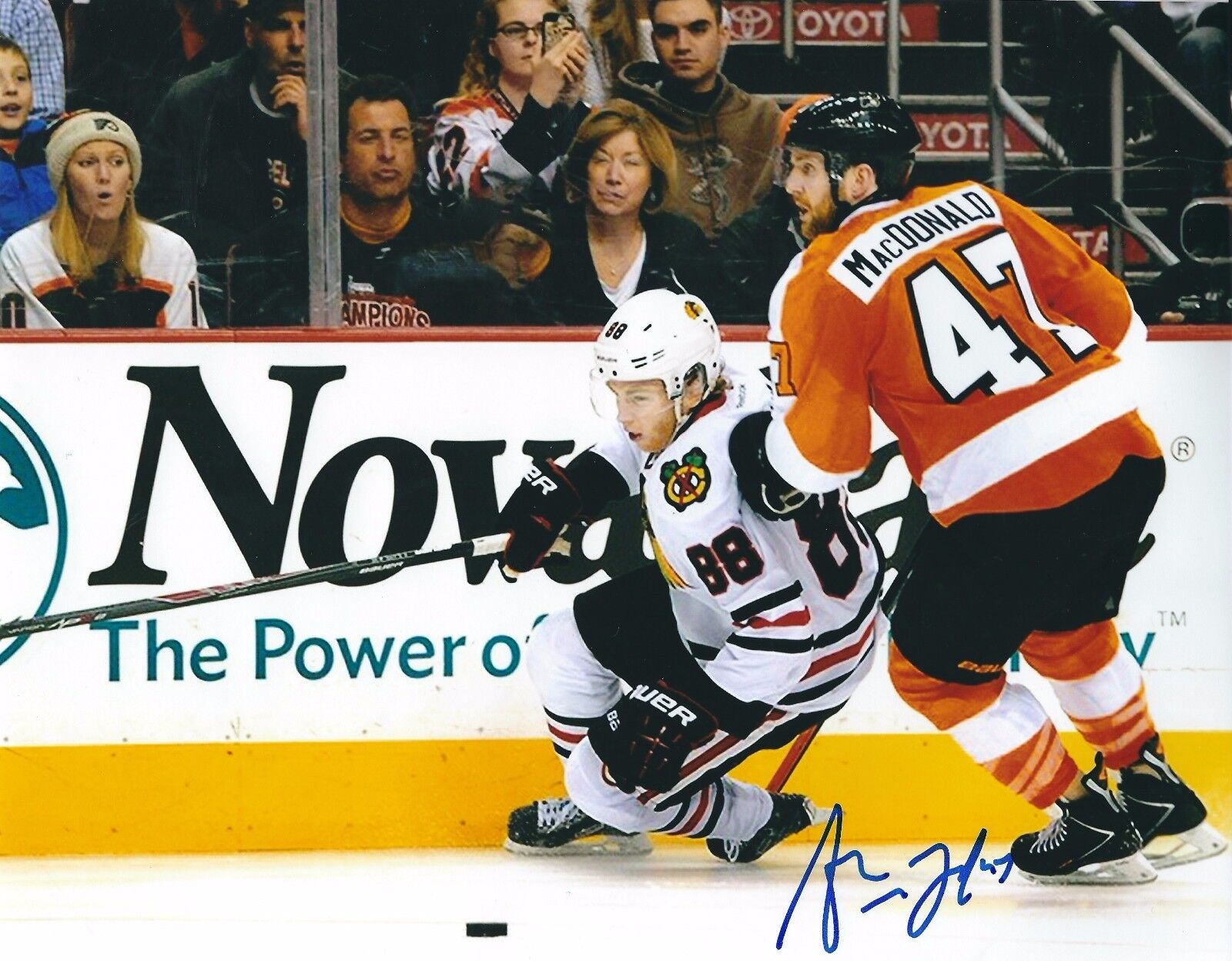 Signed 8x10 ANDREW MACDONALD Philadelphia Flyers Autographed Photo Poster painting - COA