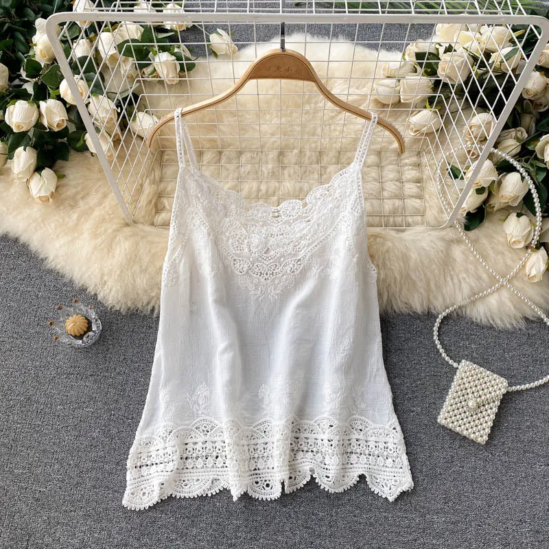 Croysier Tops Women 2021 Boho Clothing Vintage Embroidery Lace Trim Cami Top V Neck Sleeveless Spaghetti Strap Summer Camisole