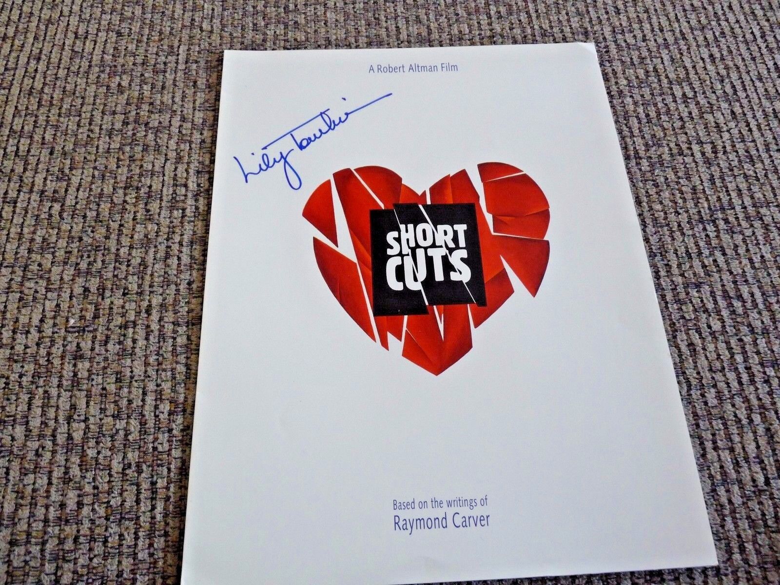 Lilly Tomlin Short Cuts Signed Autographed Movie Press Kit Folder PSA Guaranteed