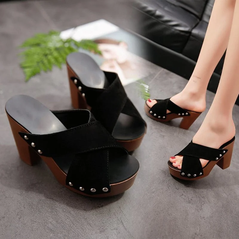 2022 Women Sandals High Heel Luxury Platform Flock Casual Rivet Pumps Peep Toe Designer Shoes Zapatos De Mujer