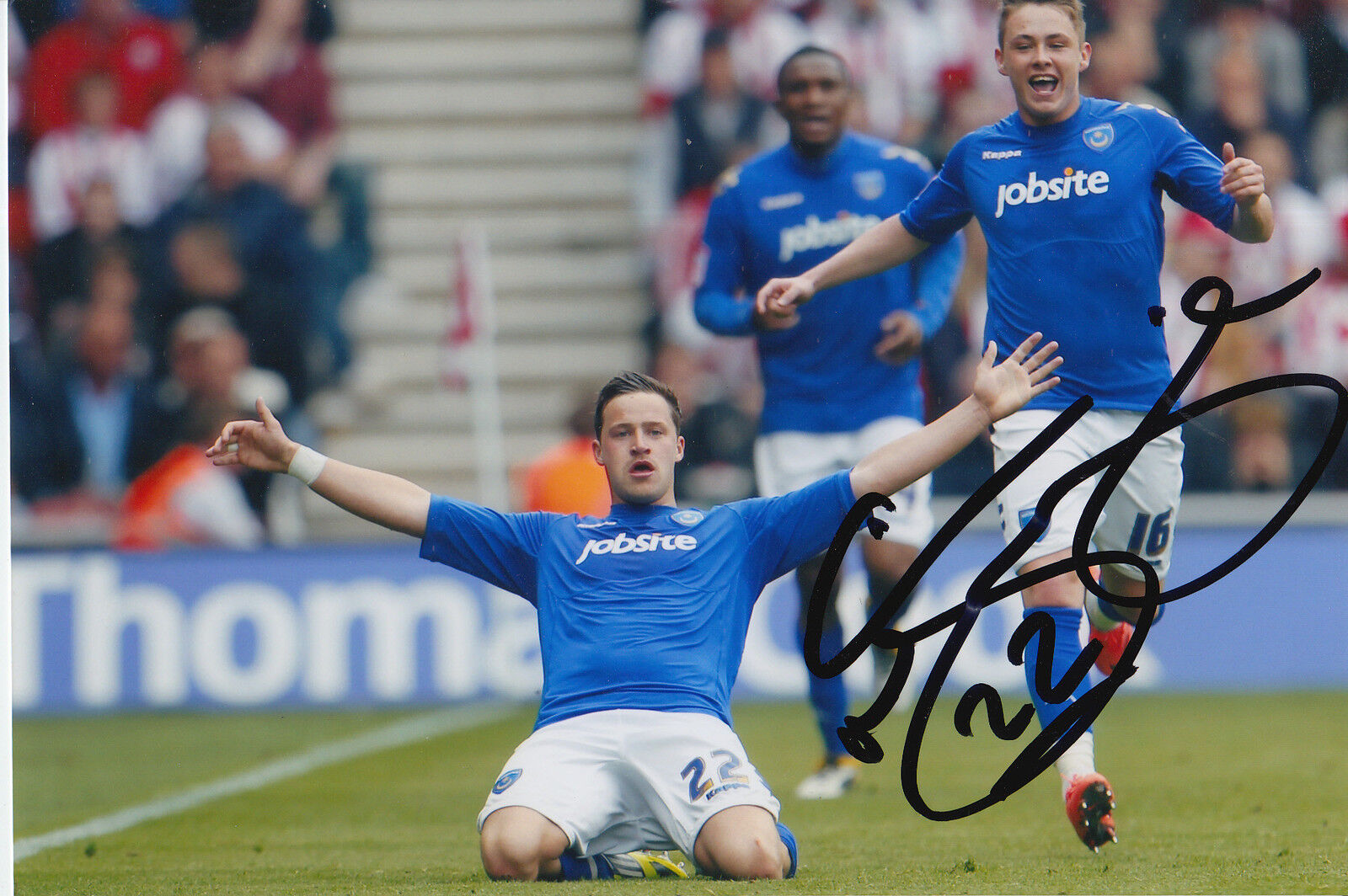 PORTSMOUTH HAND SIGNED CHRIS MAGUIRE 6X4 Photo Poster painting 1.