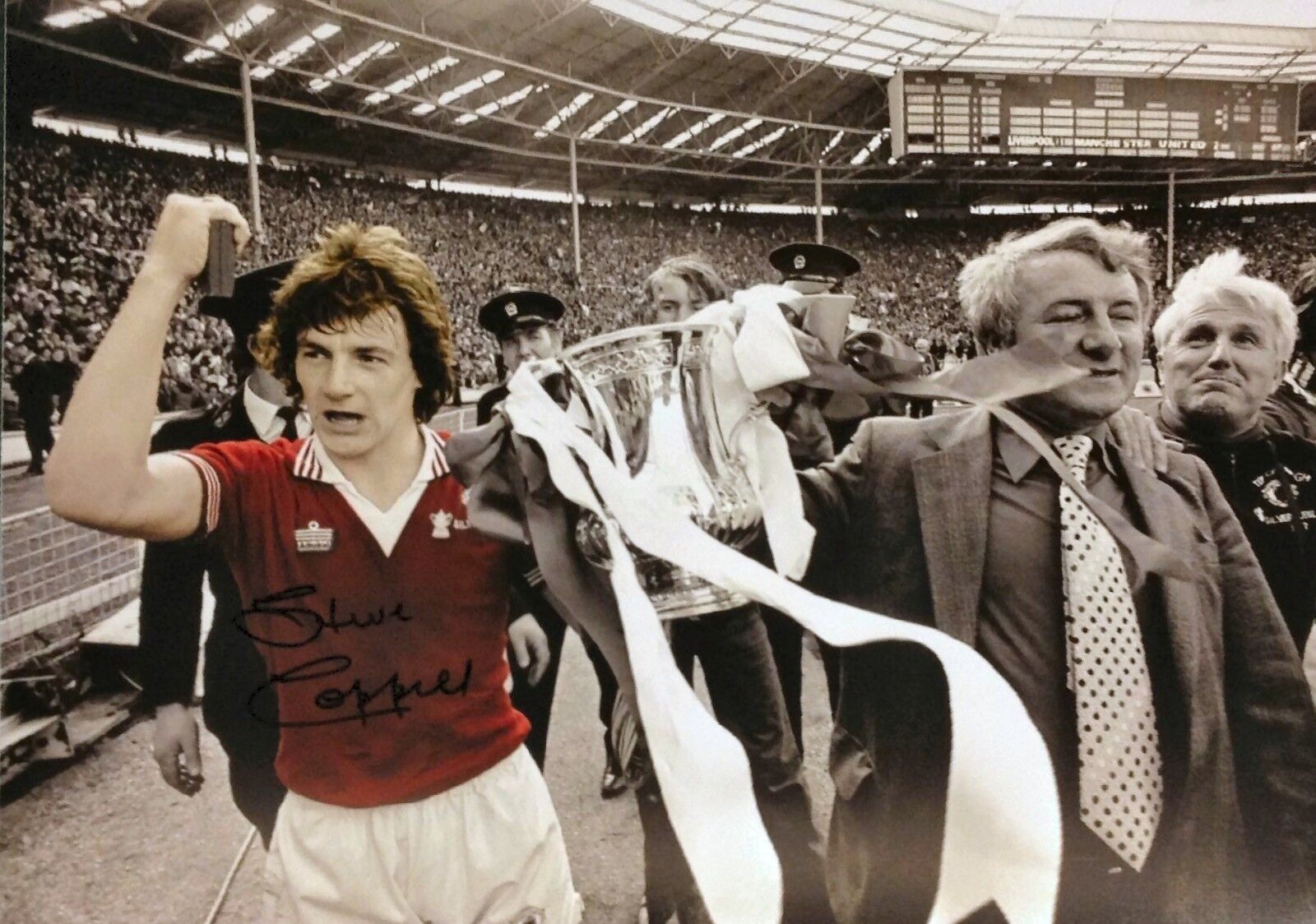 STEVE COPPELL SIGNED 16x12 MANCHESTER UNITED FA CUP FOOTBALL Photo Poster paintingGRAPH PROOF