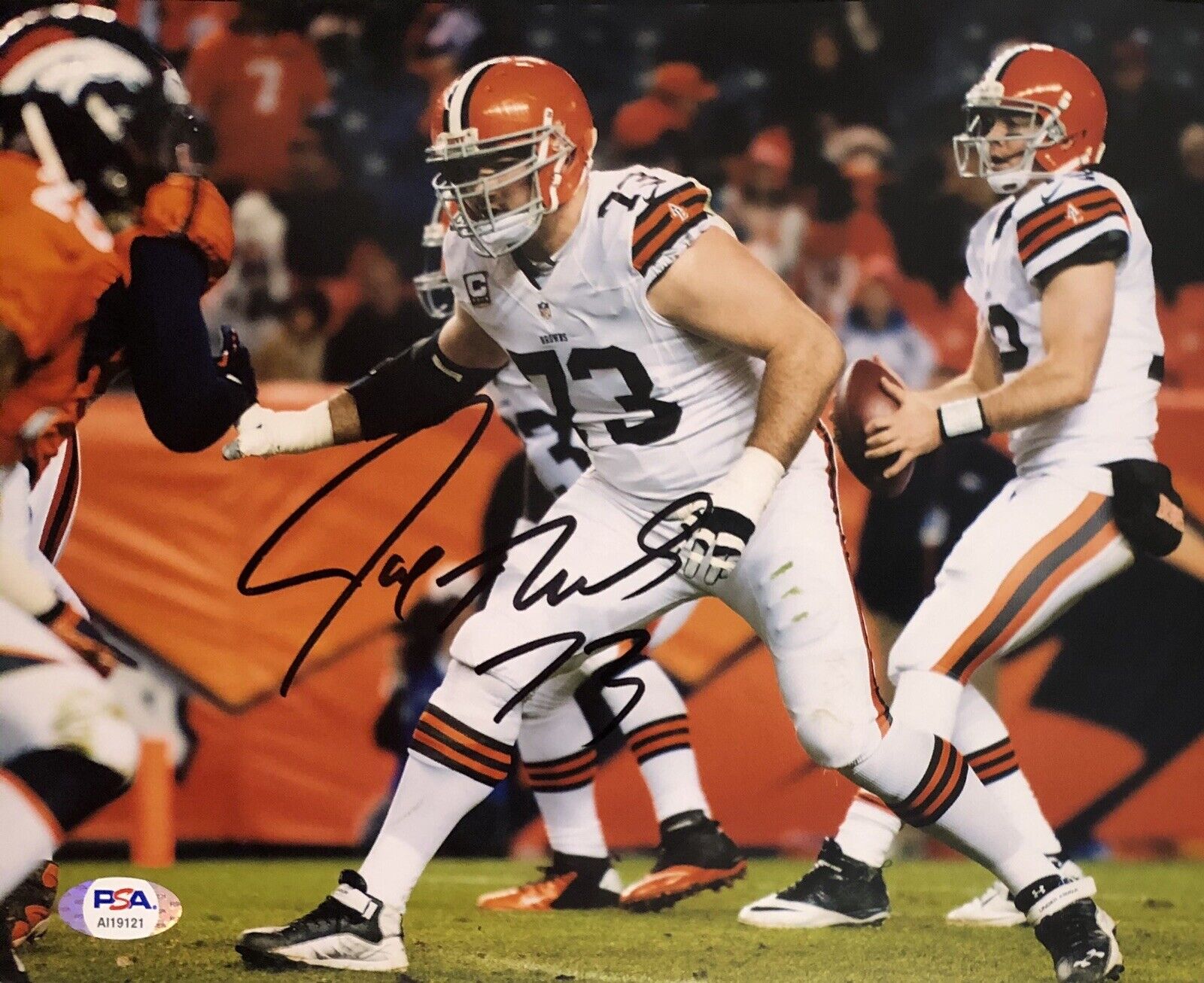 Joe Thomas Signed Autographed Cleveland Browns 8x10 Photo Poster painting HOF Psa/Dna